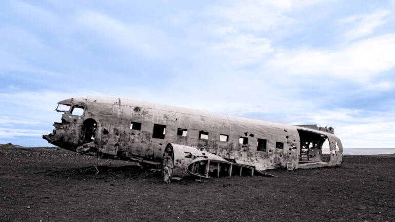 Avión americano DC-3 abandonado | Islandia en 7 días