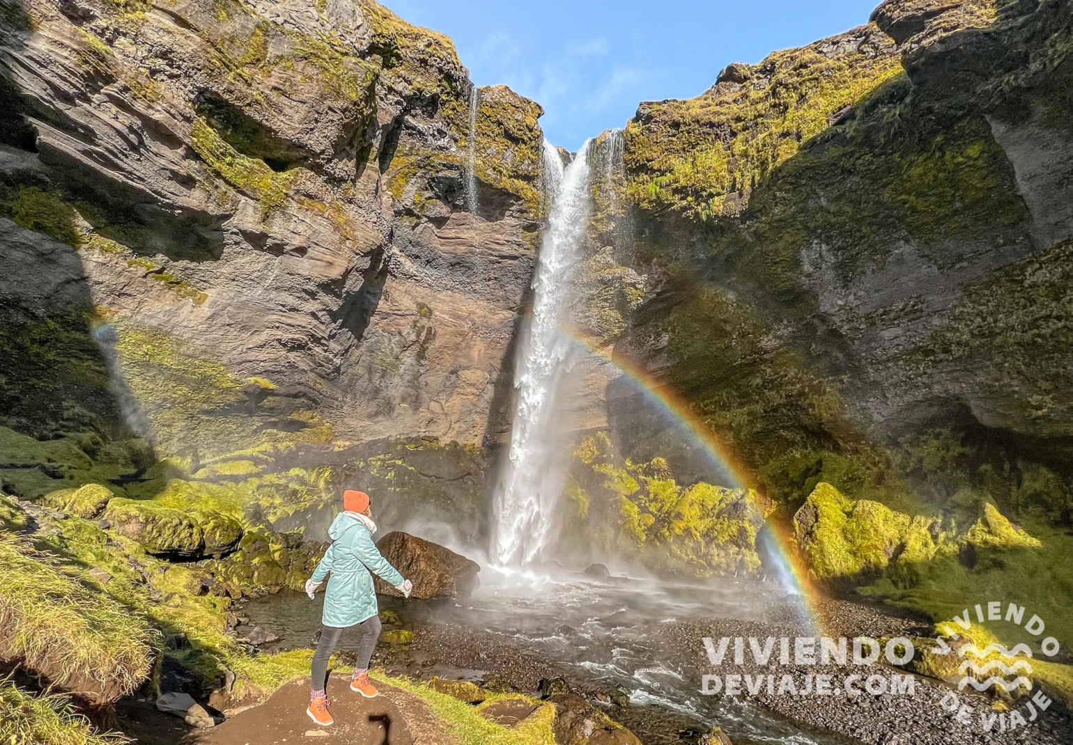 Cascada Kvernufoss | Punto imprescindible que ver en Islandia