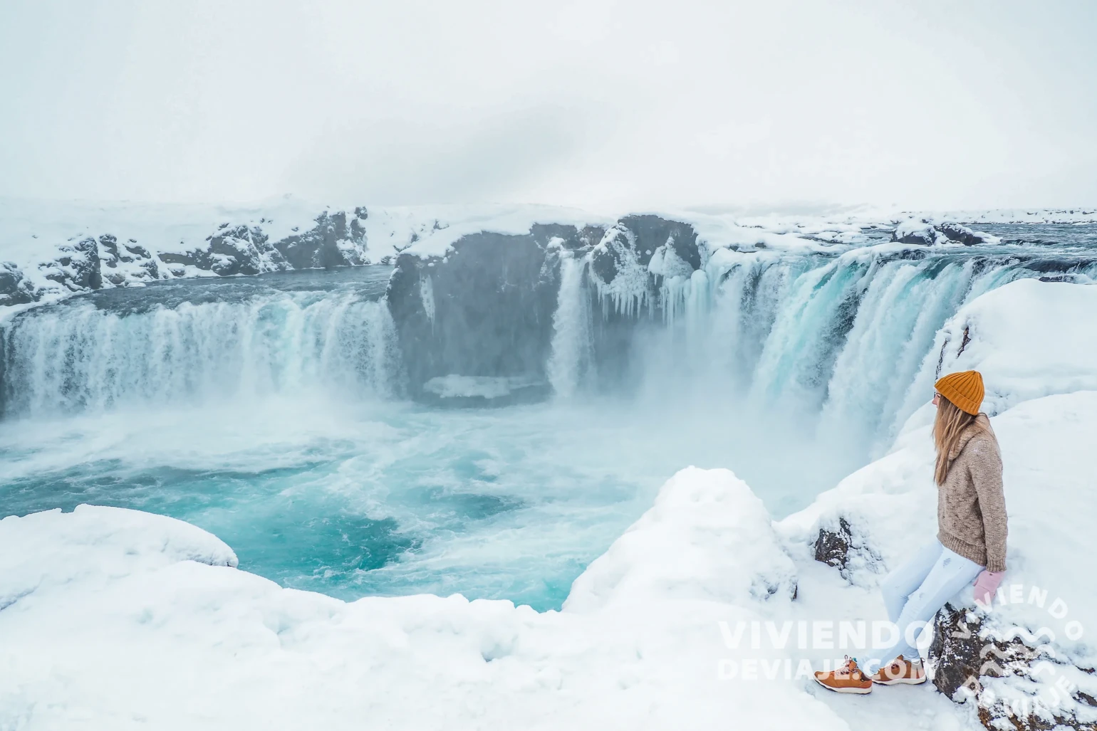 Cascada Godafoss en invierno | Lugares que ver en Islandia