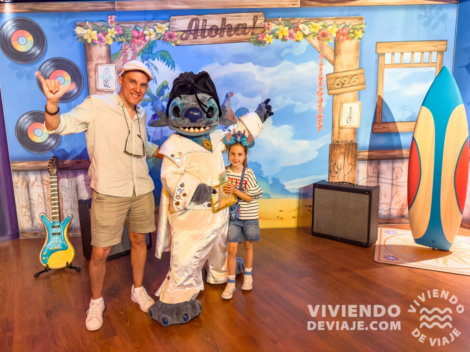 Foto con el personaje del momento ¡Stitch!