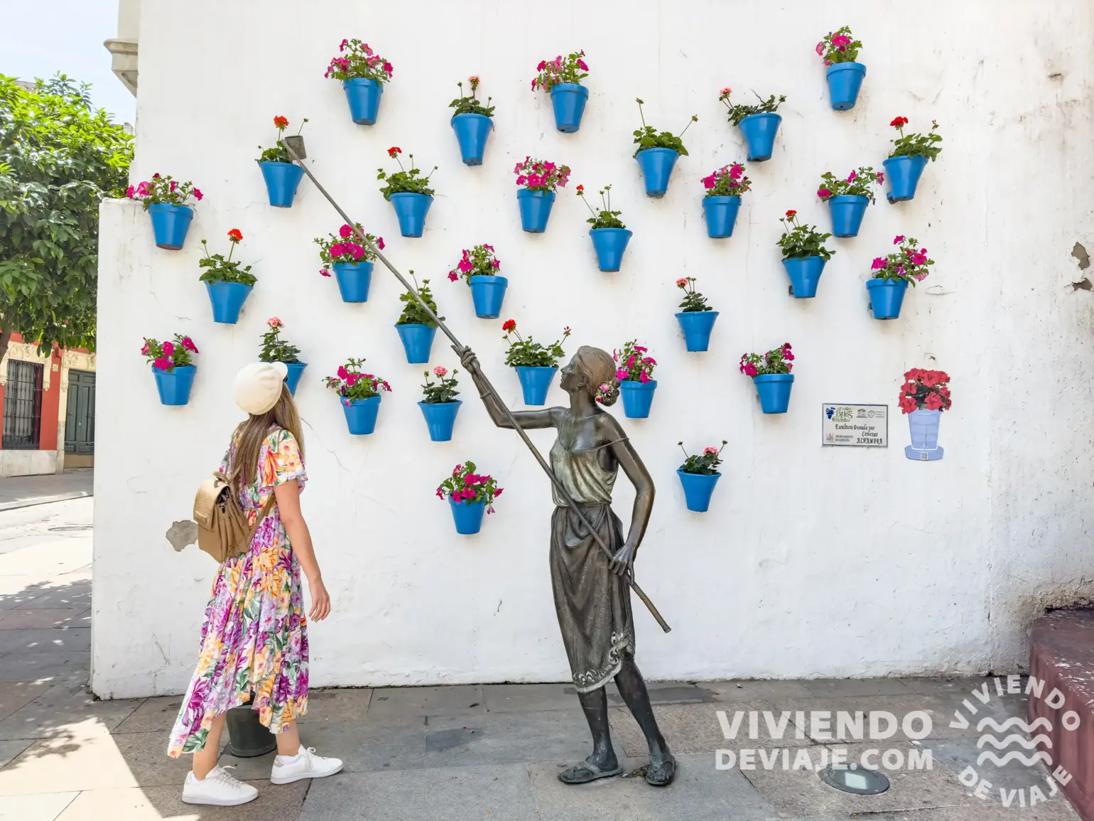 Escultura de "La regadora" en Córdoba