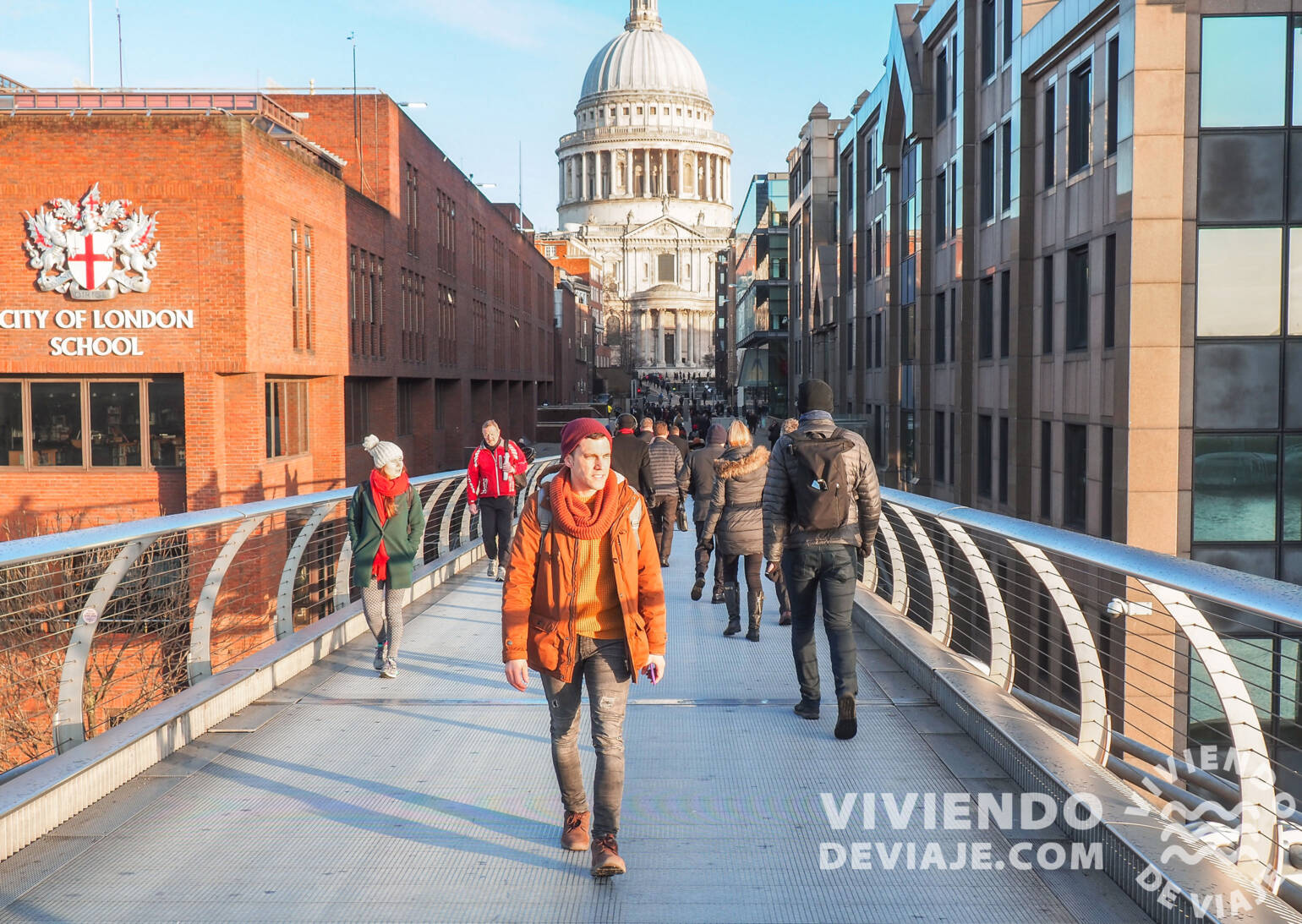 Millennium Bridge y la Catedral de San Pablo al fondo | Londres