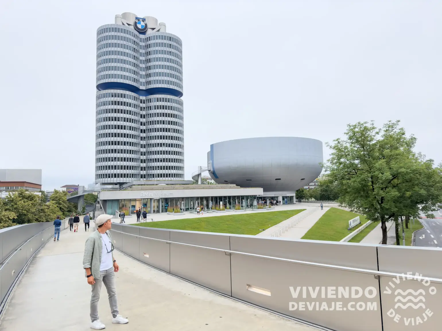 Museo BMW al fondo | Múnich