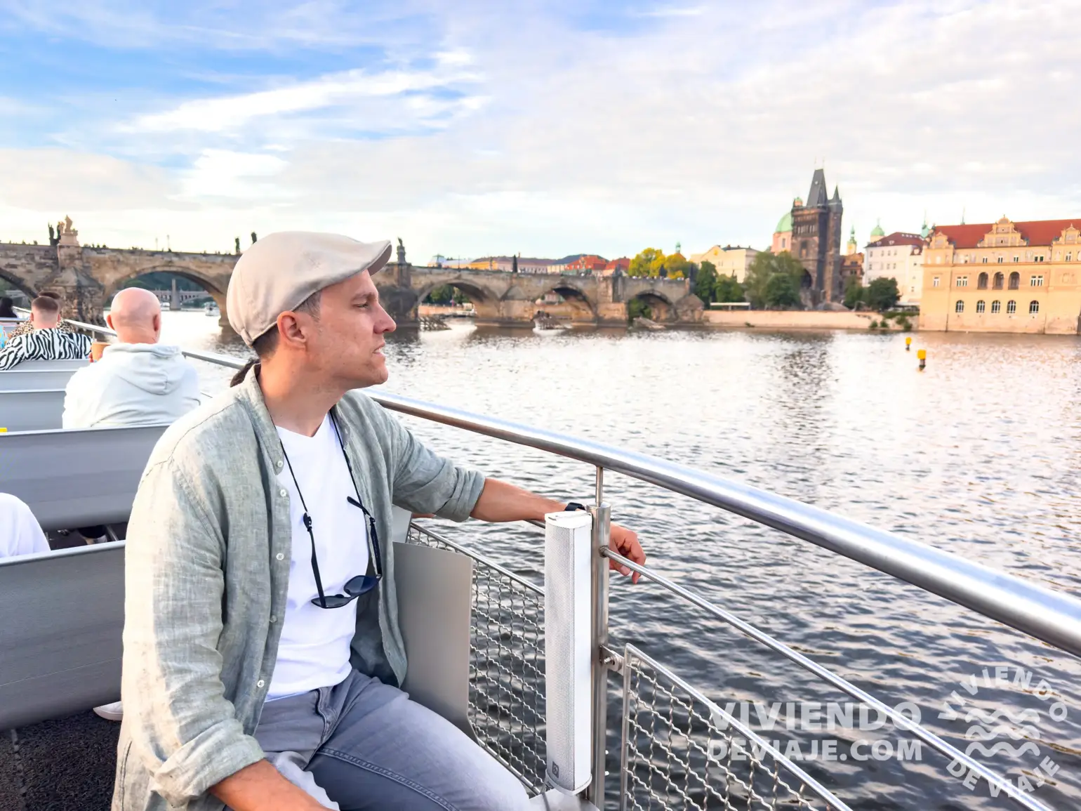 Paseo en barco por el río Moldava